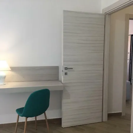 Smeraldo Apartment *